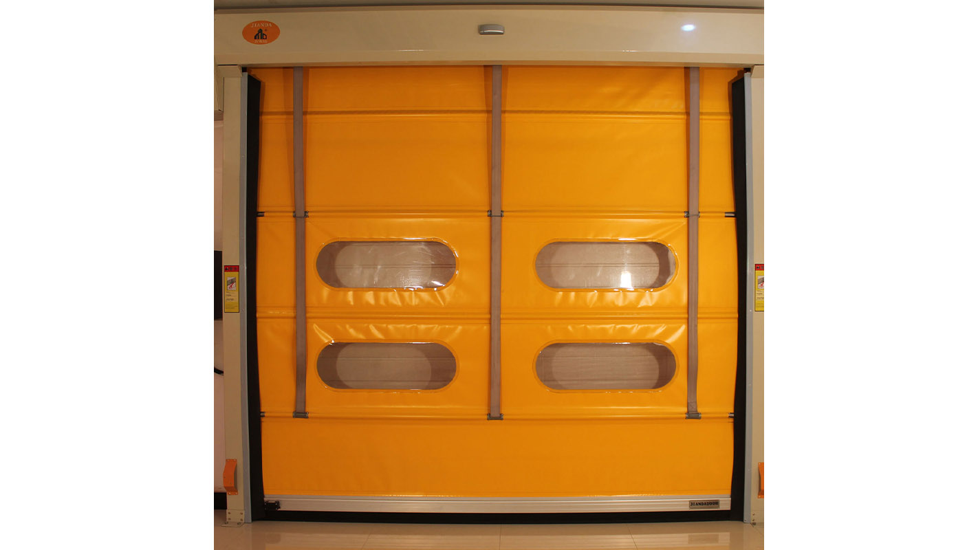 Automatic rapid stacking door