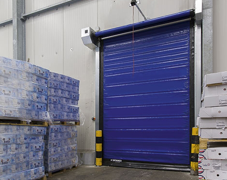 Thermal insulation fast door