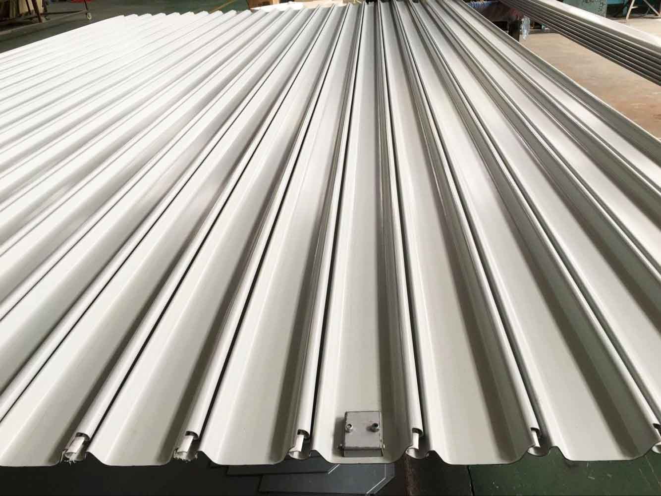 Hurricane roll up door 图2